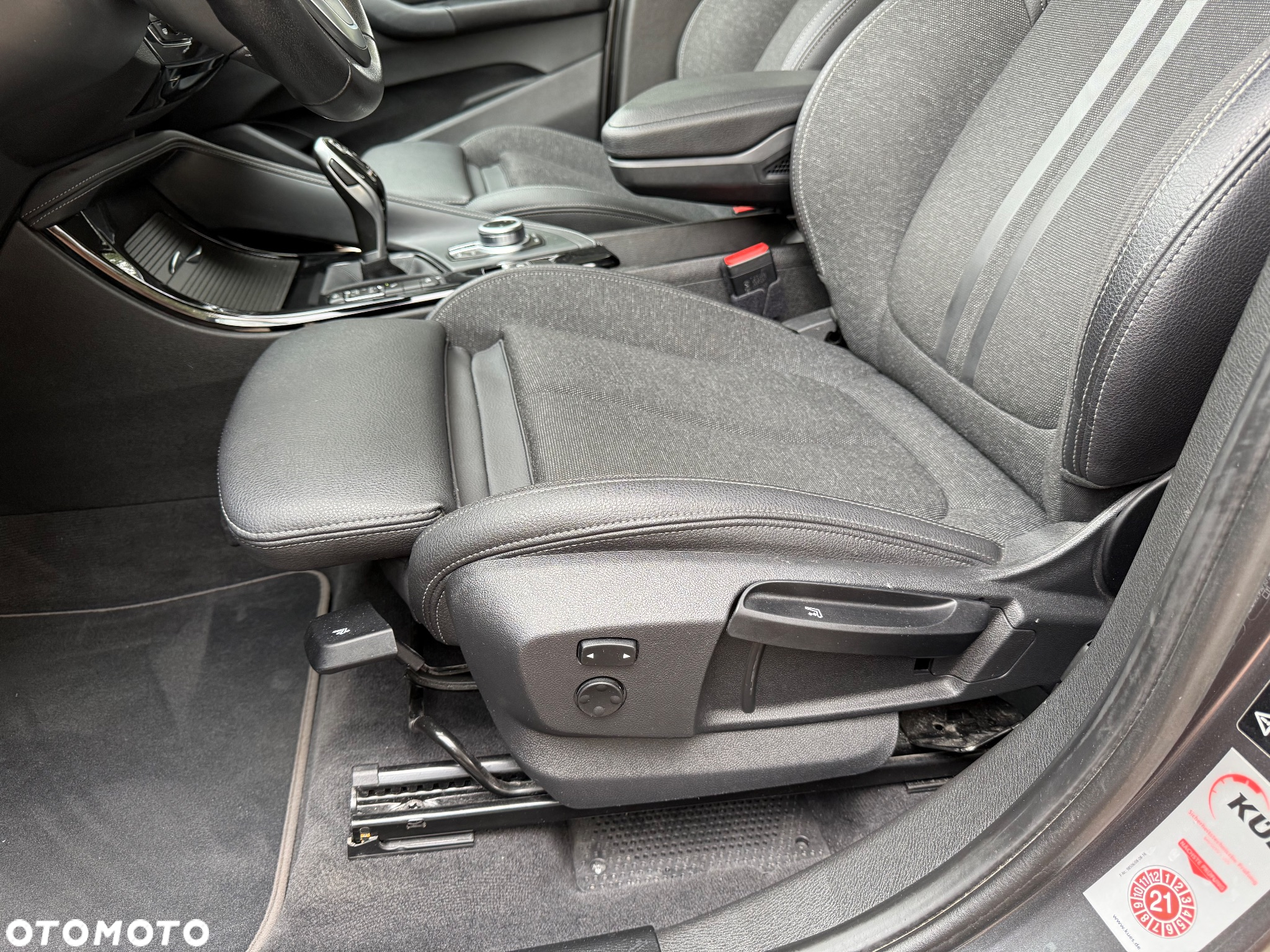 BMW X1 xDrive20i GPF Sport Line - 17