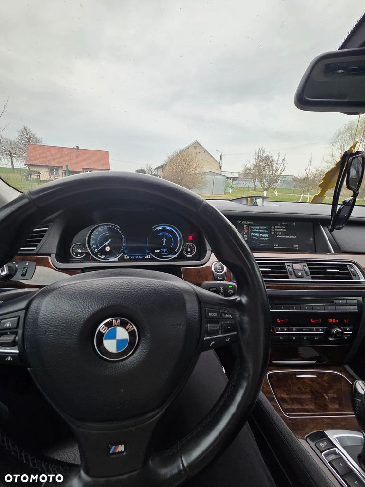 BMW Seria 7 750d xDrive - 15