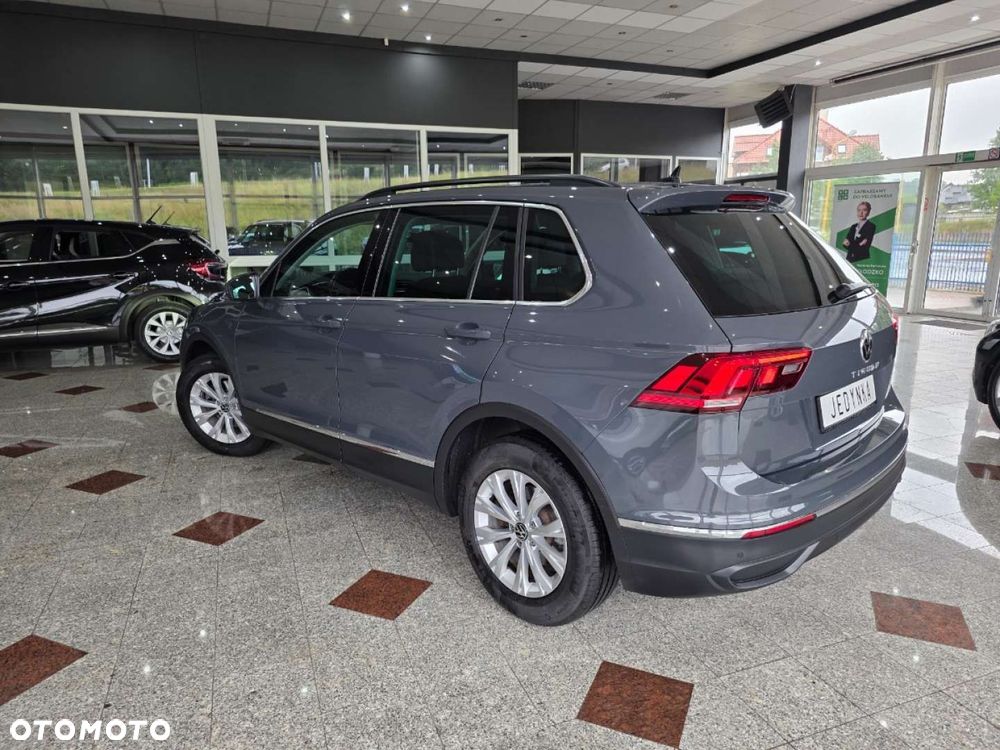 Volkswagen Tiguan - 28
