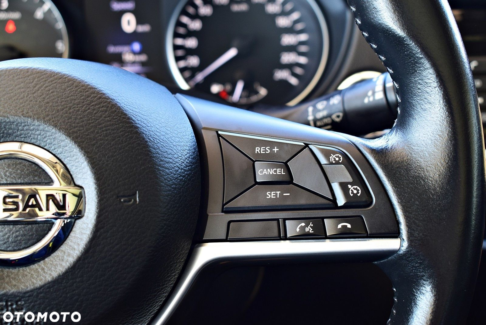 Nissan Qashqai 1.5 dCi N-Connecta - 28