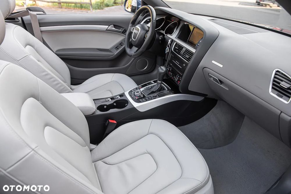 Audi A5 Cabrio 3.2 FSI quattro S tronic - 30