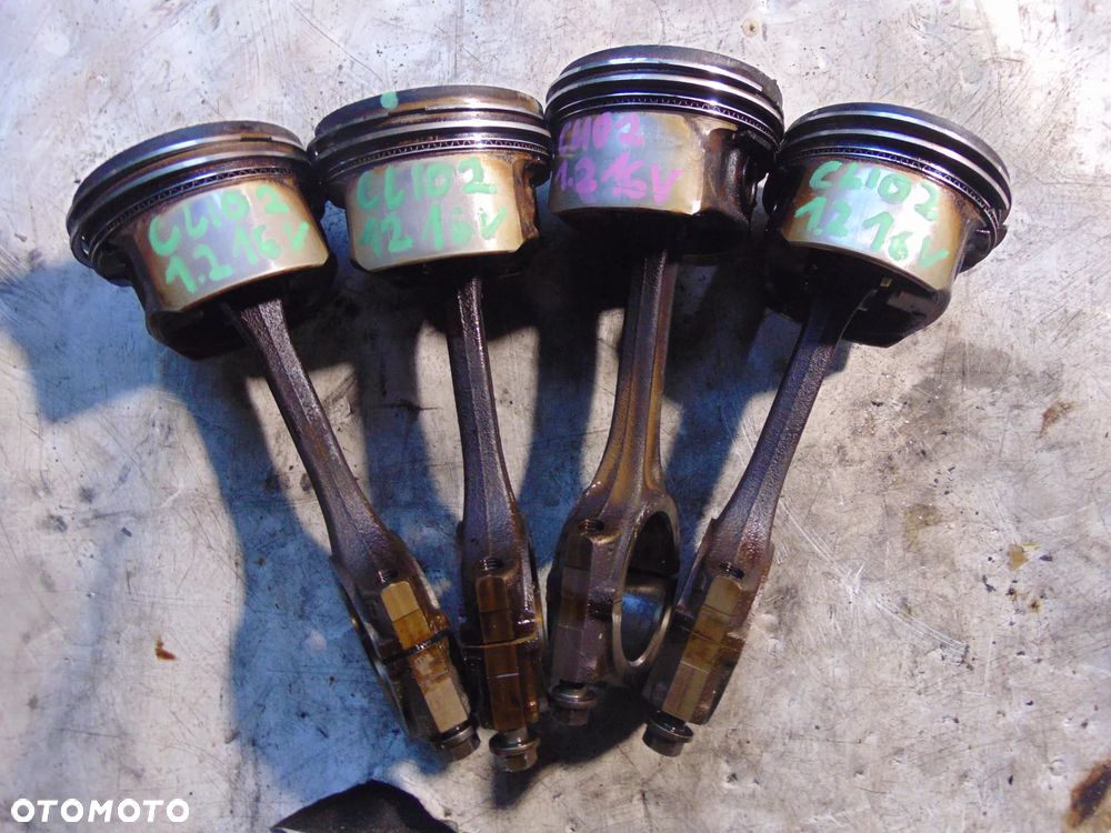 Tłoki clio 4 1,2 16 v cena sztuka - 4