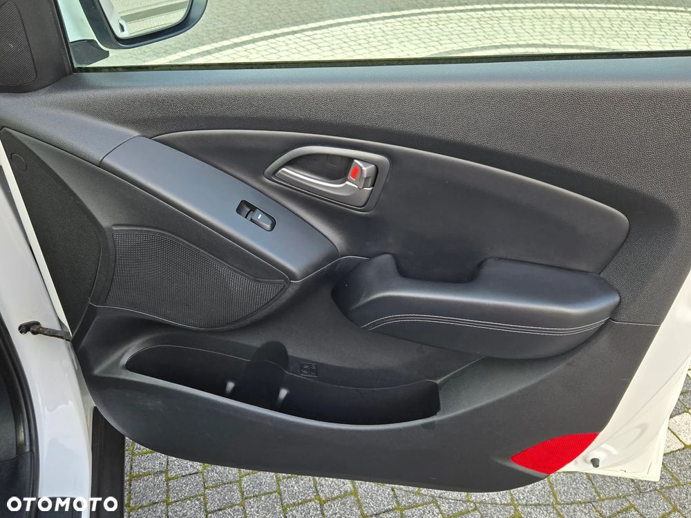 Hyundai ix35 1.7 CRDi 2WD blue Style - 13