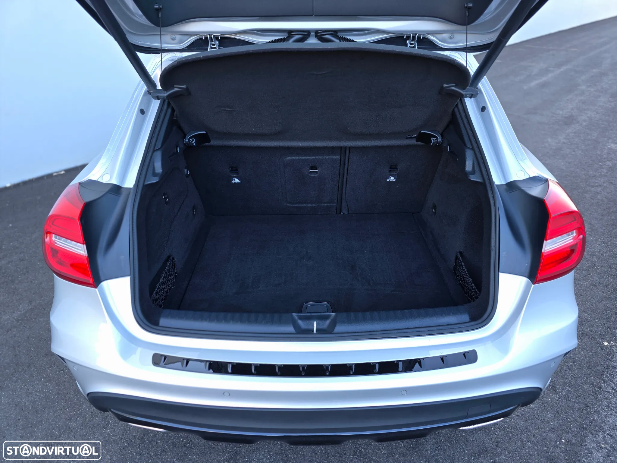 Mercedes-Benz GLA 200 CDi Urban Aut. - 27