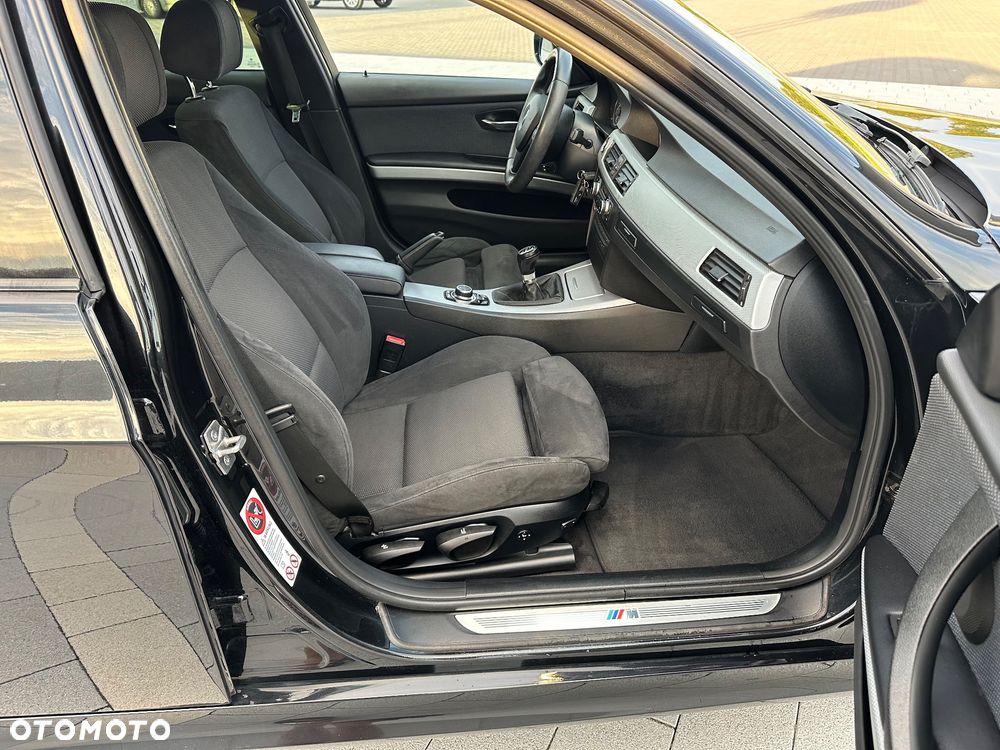 BMW Seria 3 320d DPF Blue Performance Edition Sport - 15