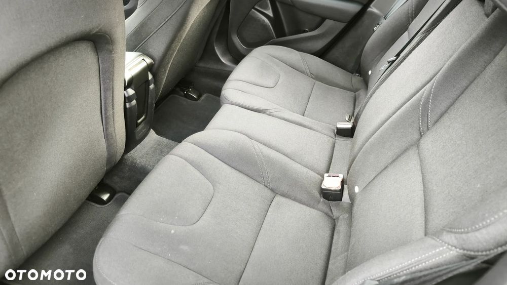 Volvo V40 Cross Country D2 Drive-E Momentum - 13