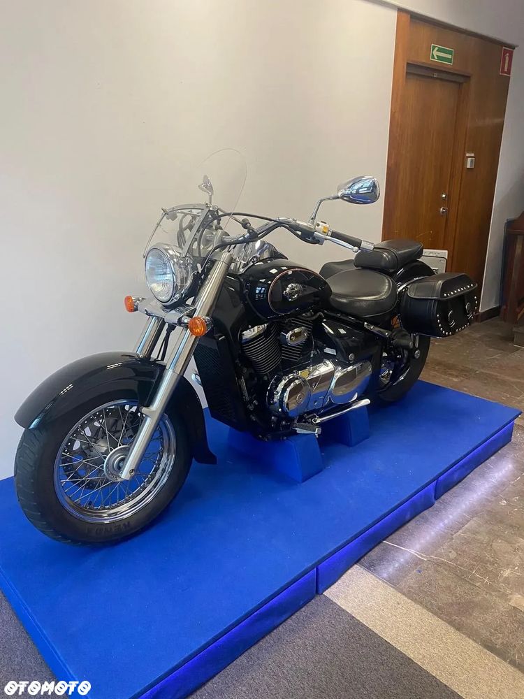 Suzuki VL 800 Volusia - 1