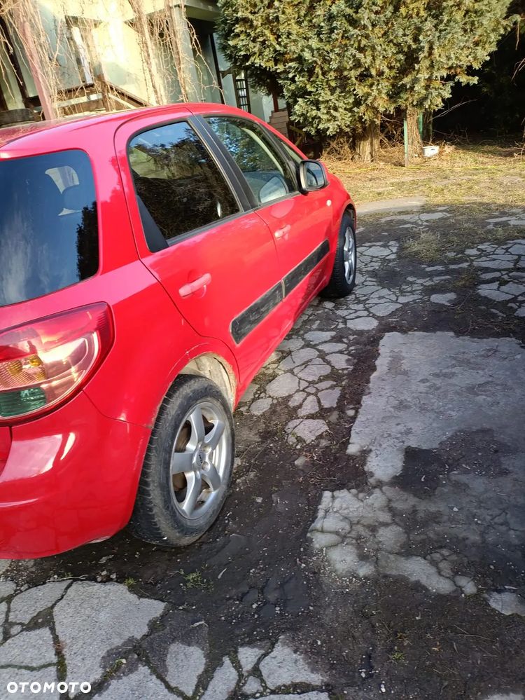 Suzuki SX4 - 3