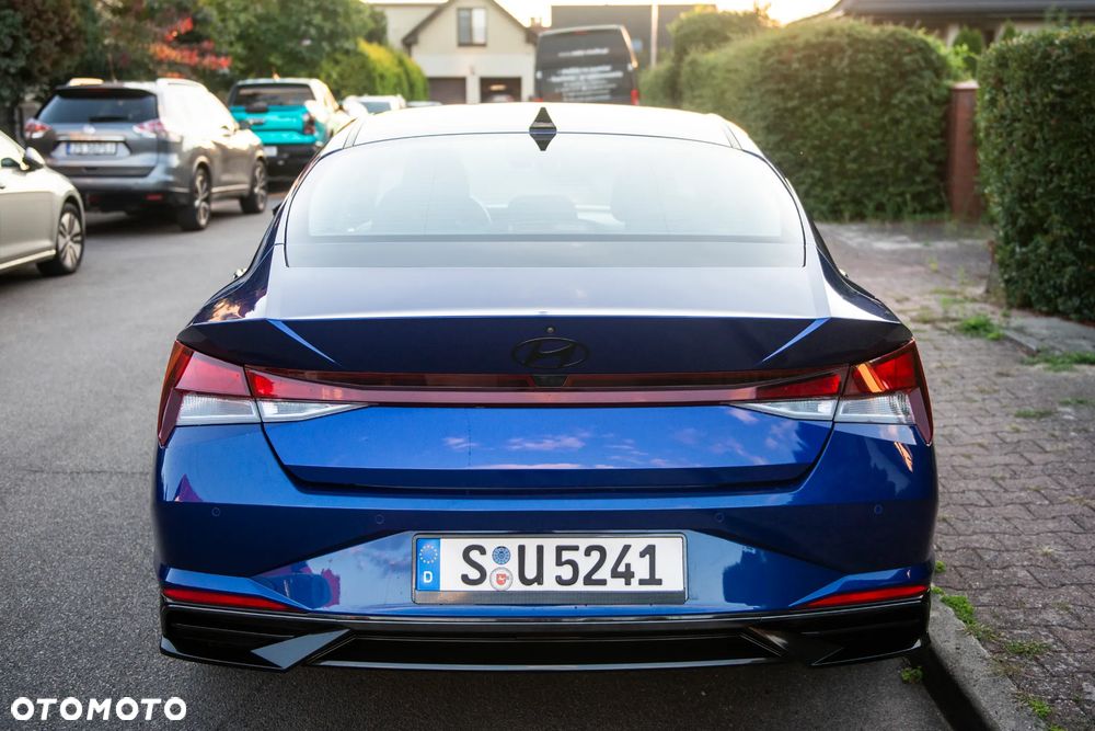 Hyundai Elantra 1.6 Executive - 13