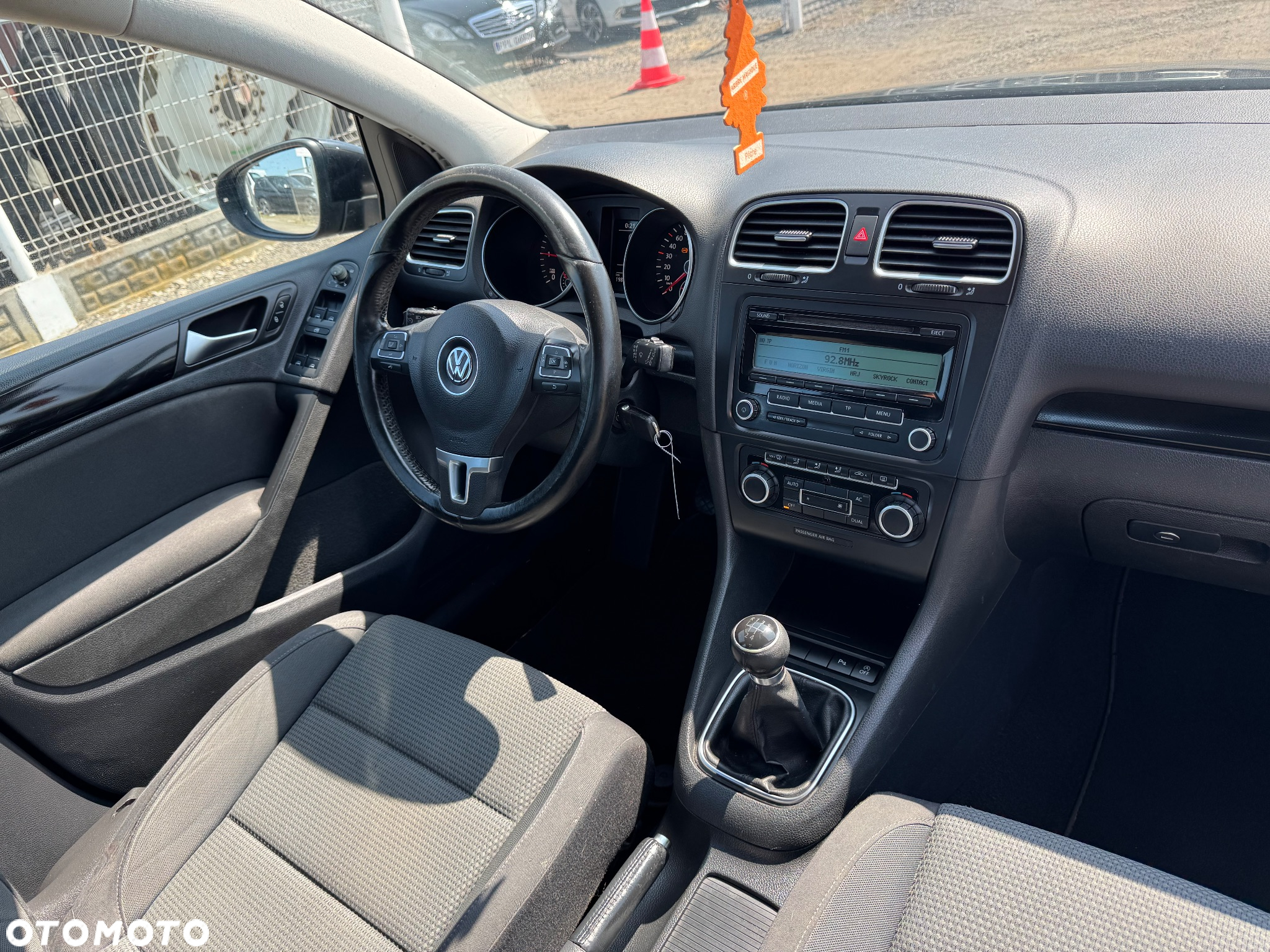 Volkswagen Golf 1.6 TDI DPF BlueMotion Technology Comfortline - 14