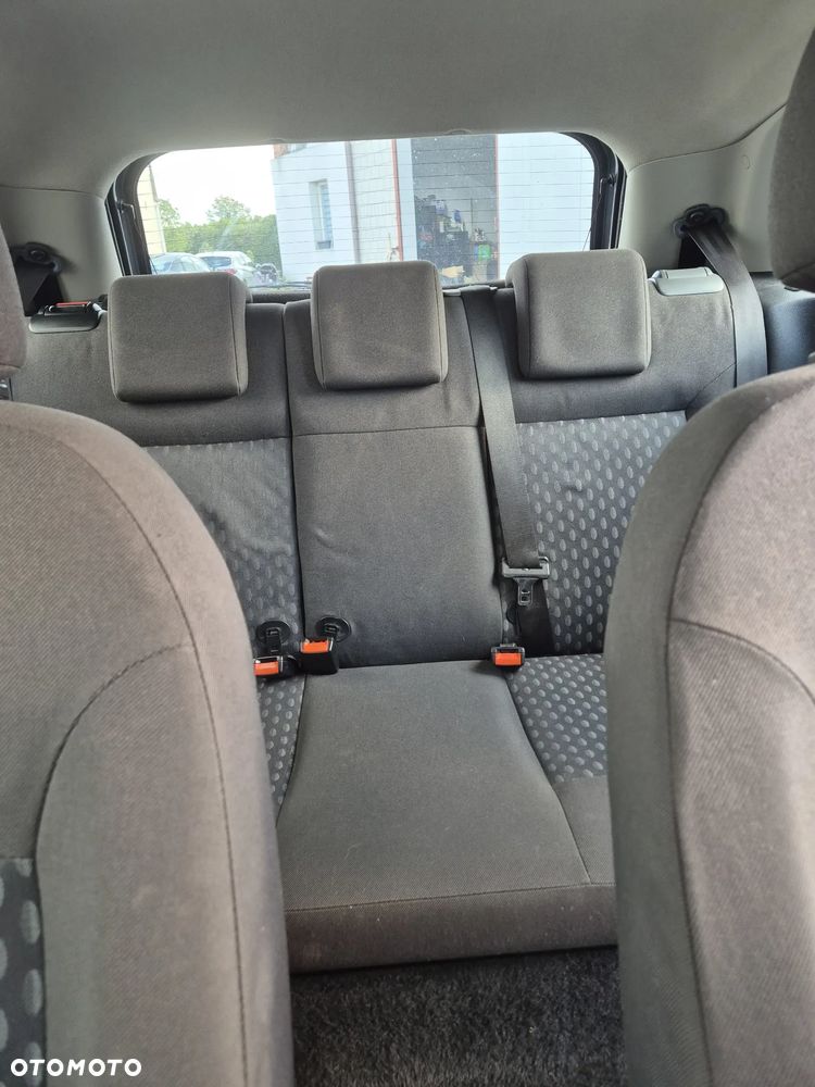 Ford Fiesta 1.4 TDCi Ambiente - 4
