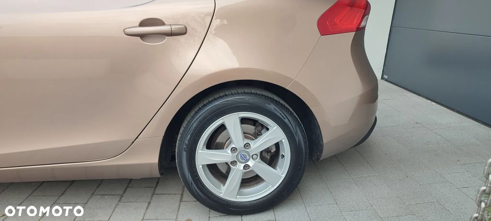 Volvo V40 D2 Kinetic - 5