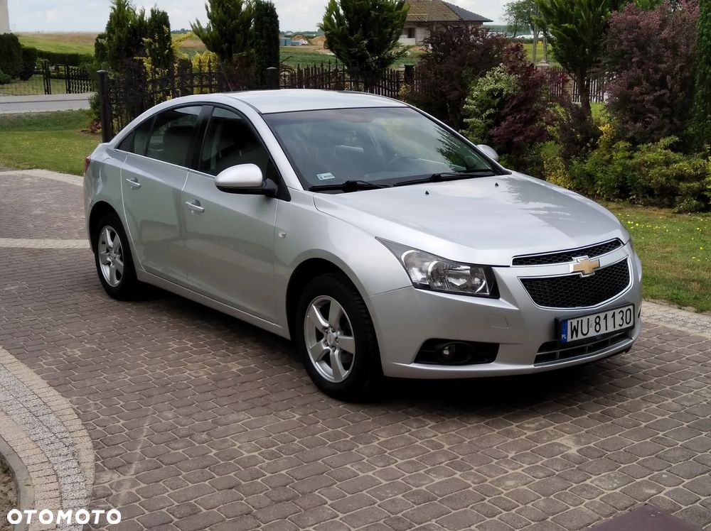 Chevrolet Cruze 1.6 LS - 21