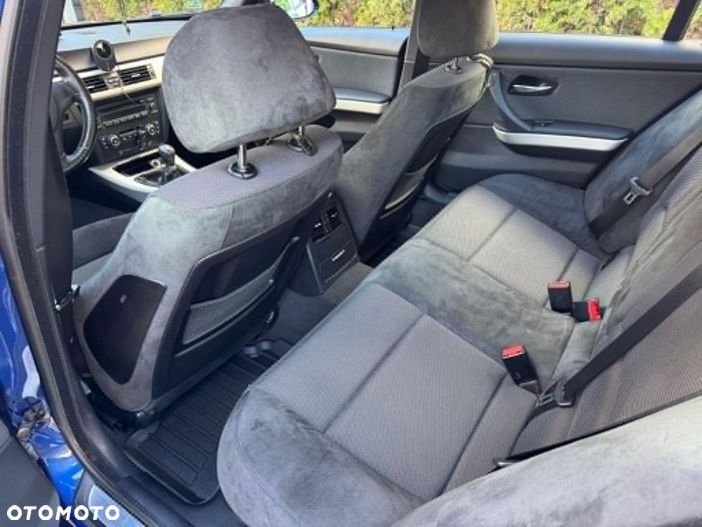 BMW Seria 3 318i - 16