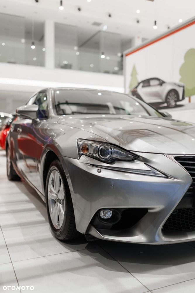 Lexus IS - 15