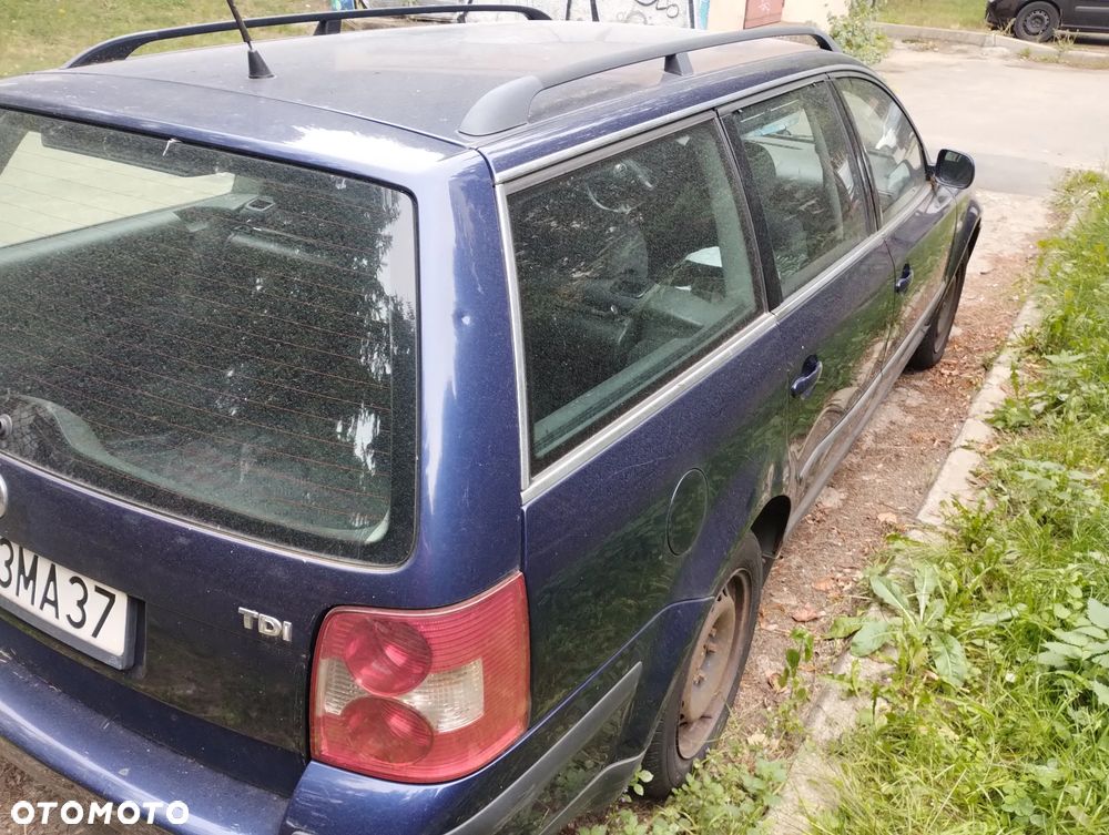Volkswagen Passat 1.9 TDI Basis - 6
