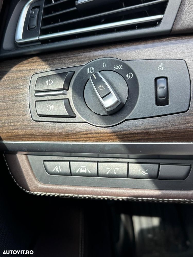 BMW Seria 7 750d xDrive - 10