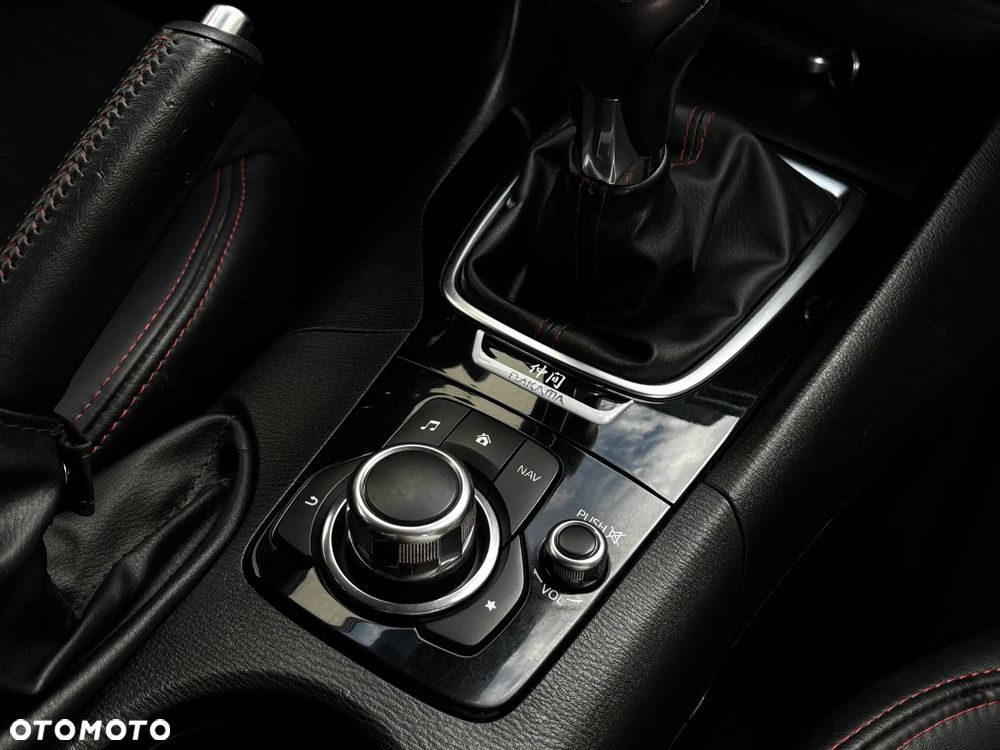 Mazda 3 SKYACTIV-G 120 NAKAMA - 37