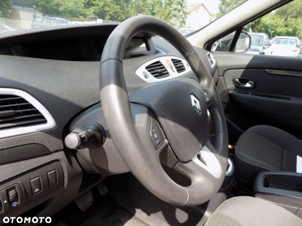 Renault Scenic - 13