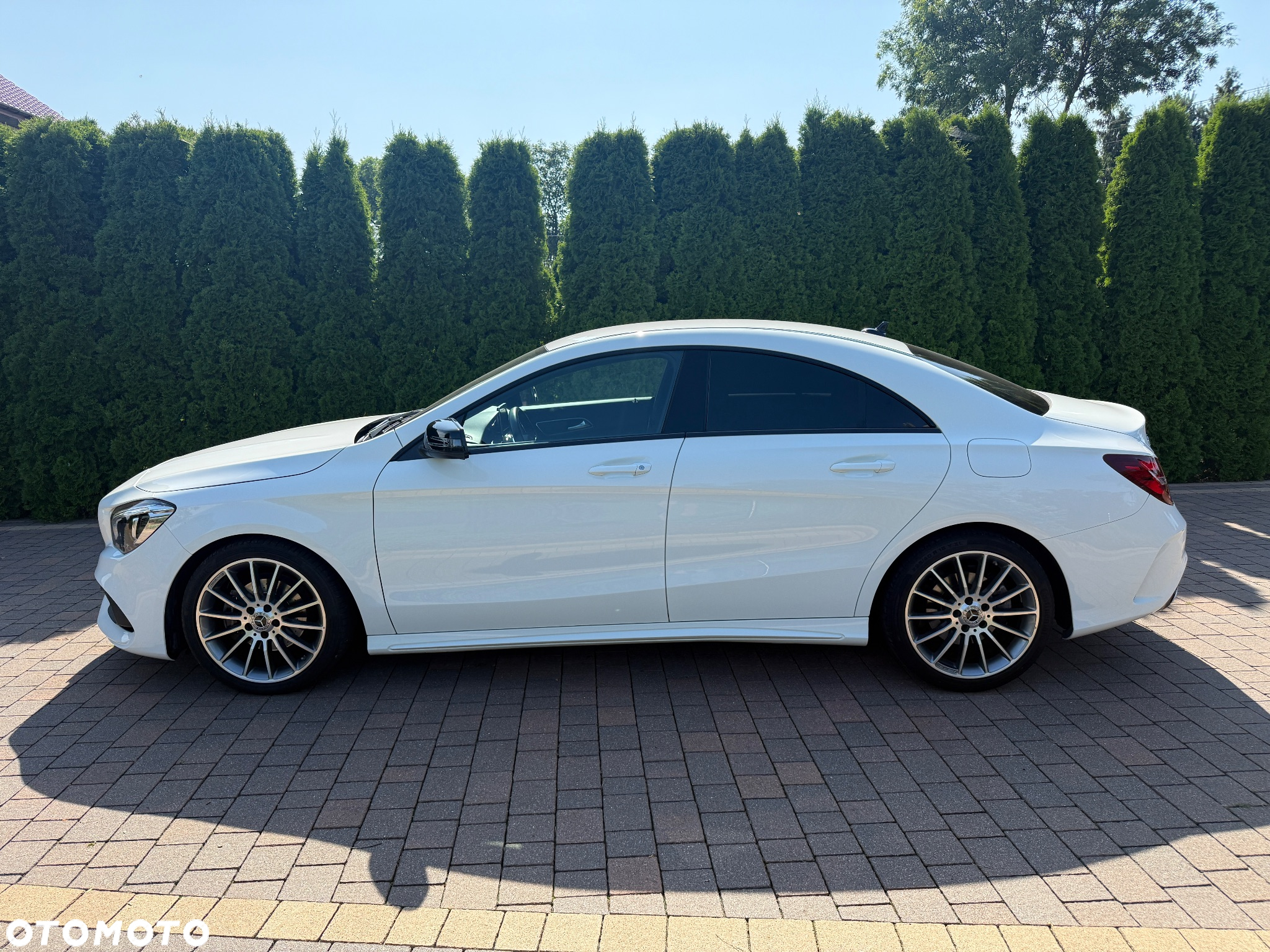 Mercedes-Benz CLA 200 AMG Line - 13