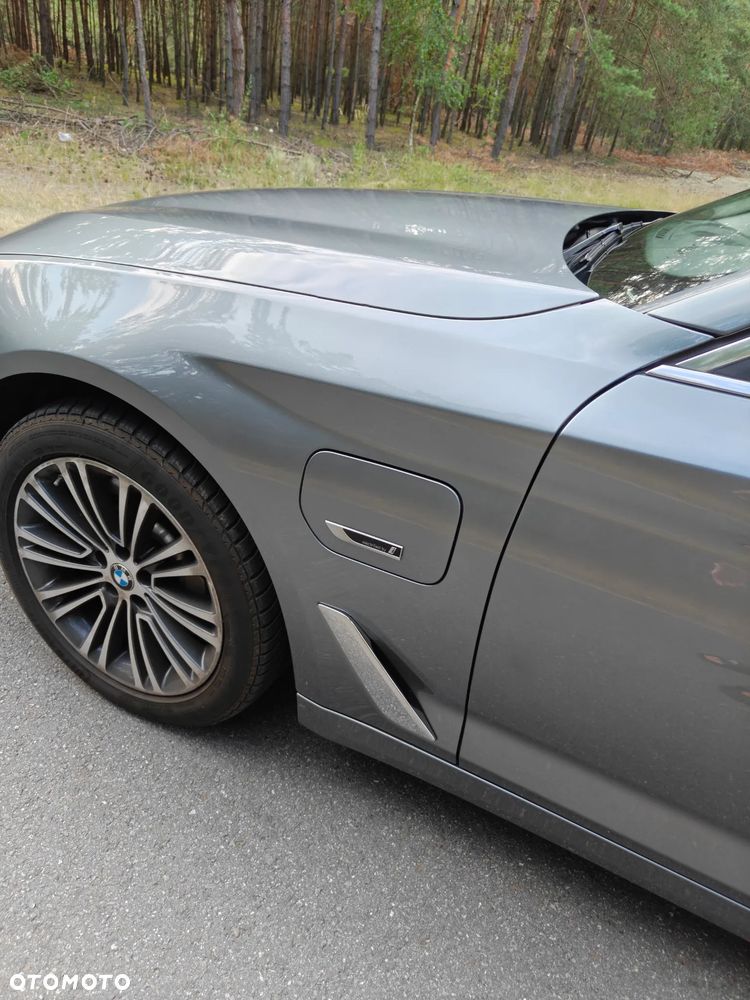 BMW Seria 5 530e Luxury Line - 12