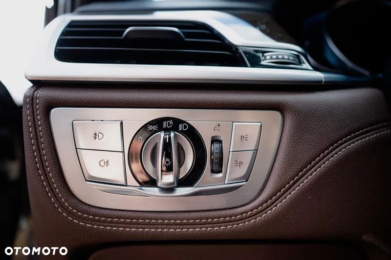 BMW Seria 7 740d xDrive - 8