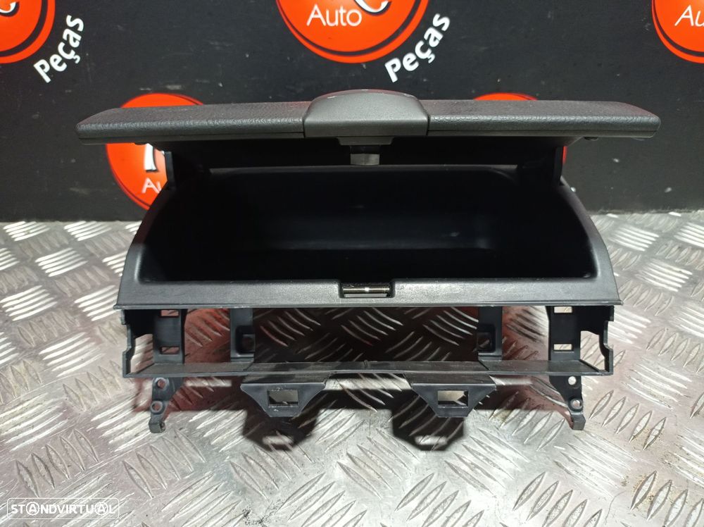 Porta Luvas Inferior Mazda 6 Hatchback (Gg) - 1