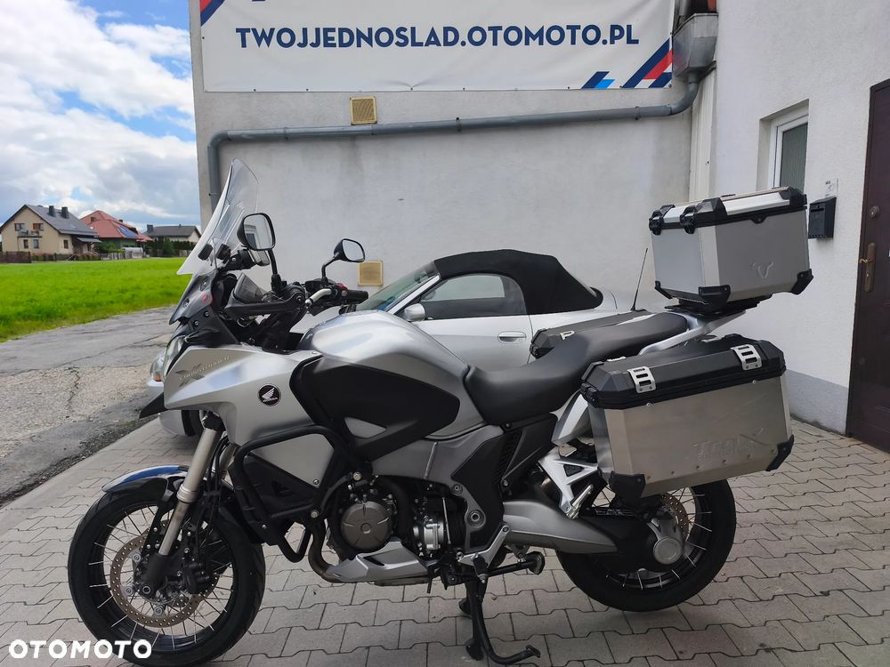Honda VFR - 2