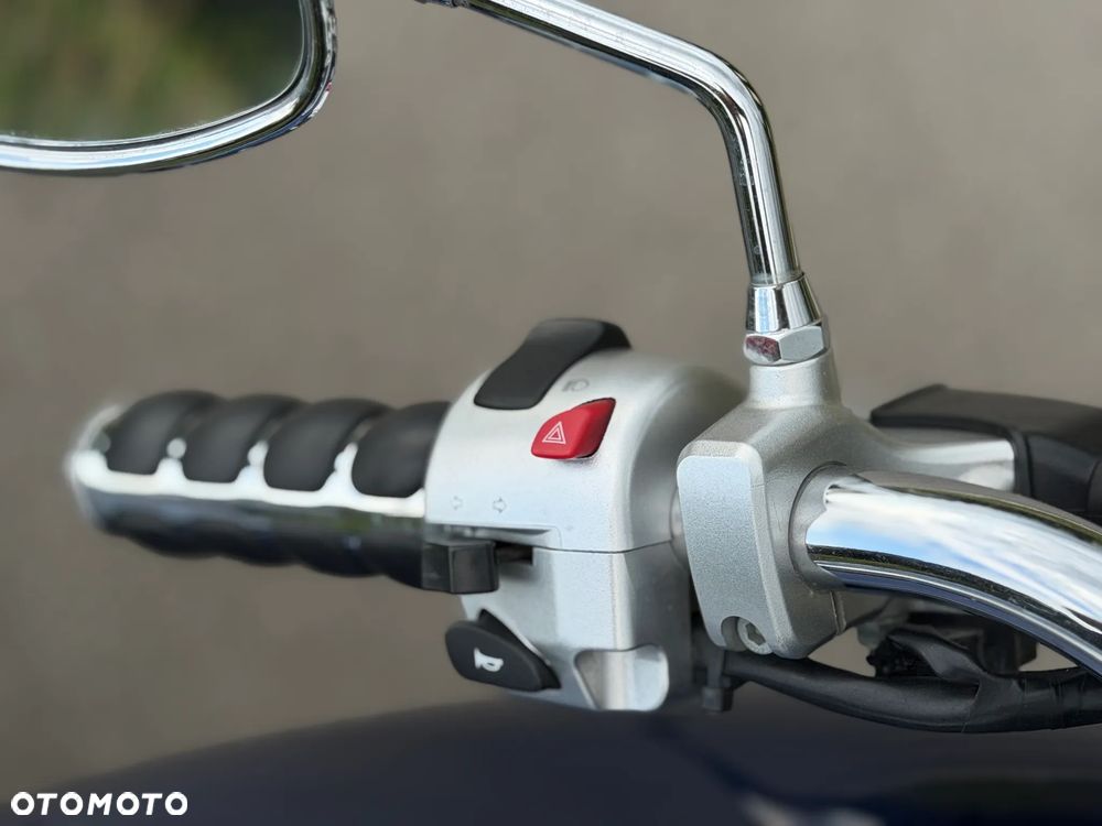 Suzuki Boulevard - 17