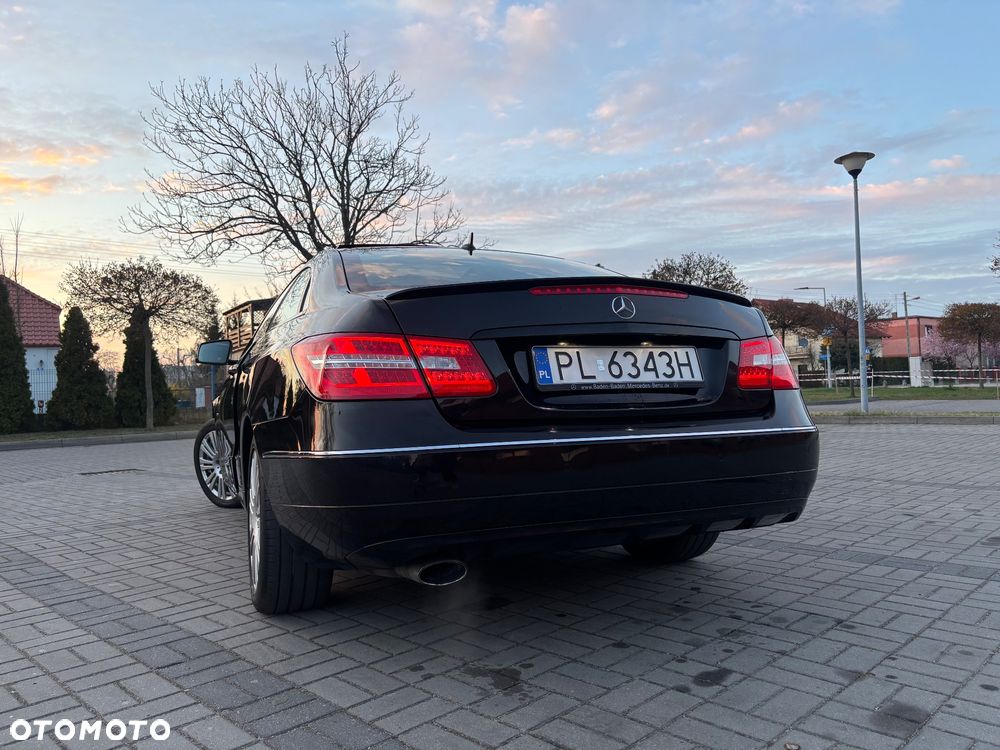 Mercedes-Benz Klasa E 250 CGI BlueEFFICIENCY Automatik Avantgarde - 4