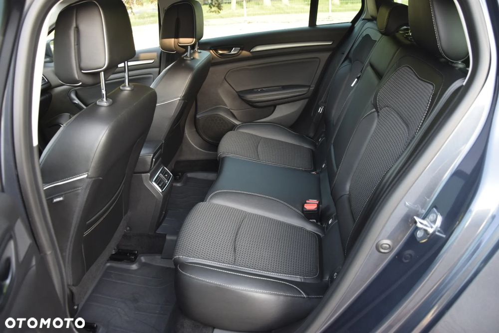 Renault Megane 1.6 dCi Energy Bose - 11