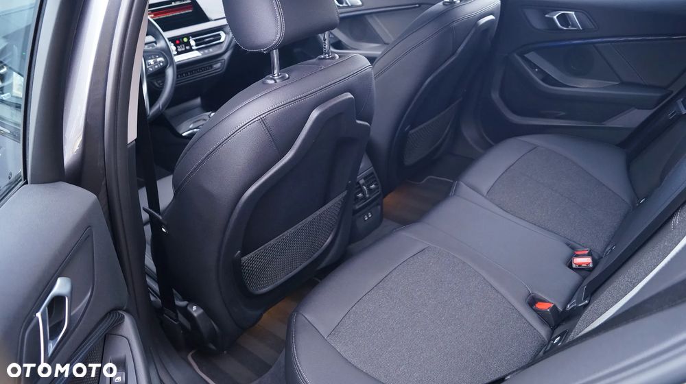 BMW Seria 1 118i Sport Line - 27