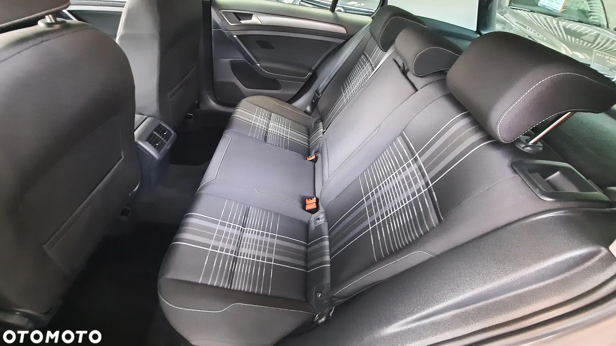 Volkswagen Golf 1.4 TSI BlueMotion Technology Lounge - 11