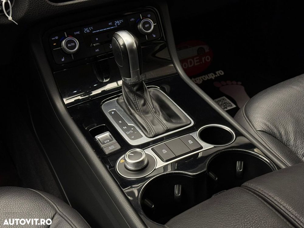 Volkswagen Touareg - 10