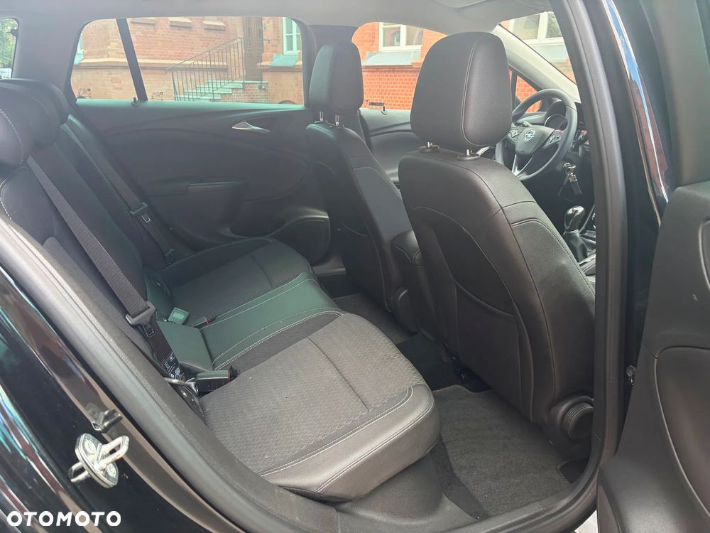 Opel Astra 1.6 CDTI Cosmo - 8