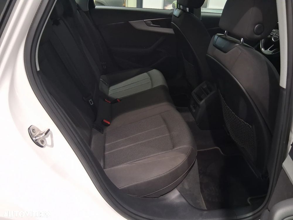 Audi A4 35 TFSI S tronic advanced - 36