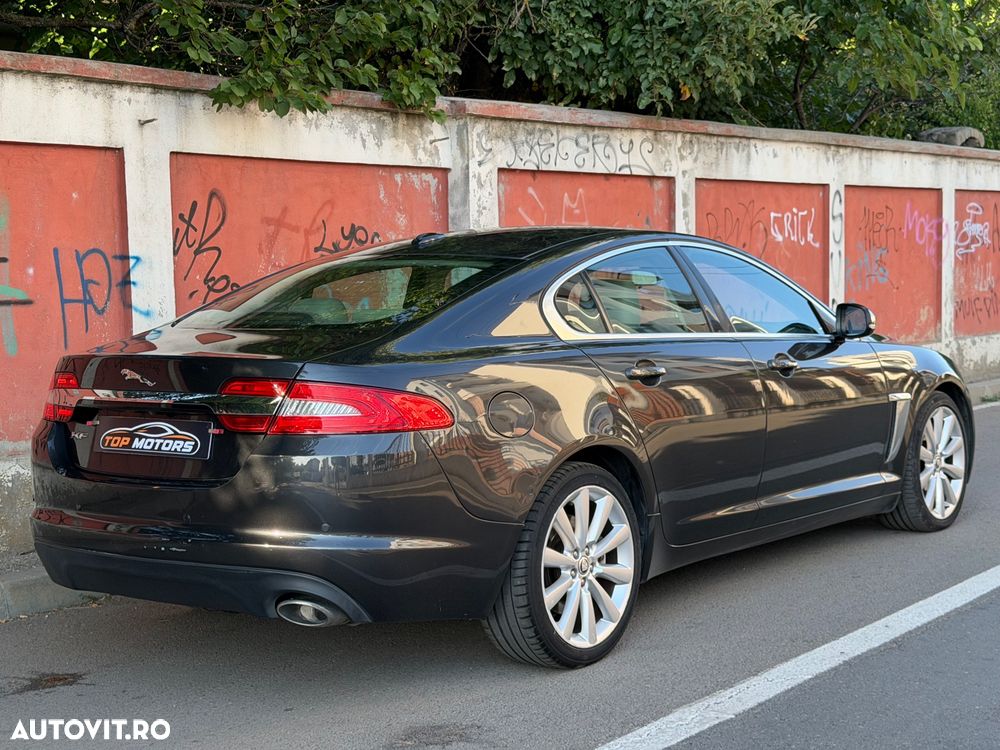Jaguar XF 2.2D Premium Luxury - 5