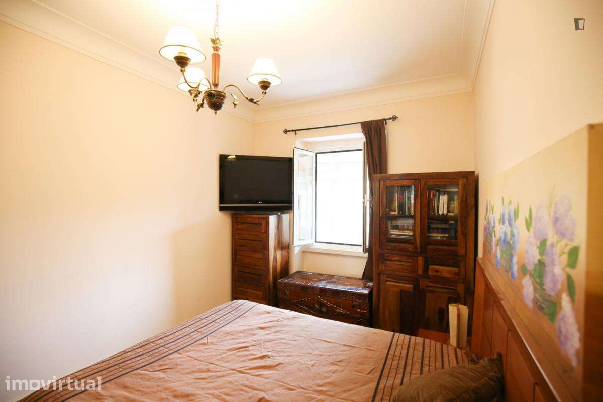 Quarto - localizado em Roma-Areeiro Lisbon - Grande imagem: 5/45