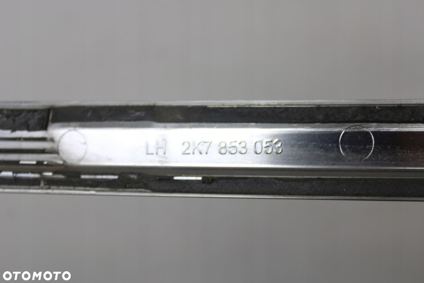 LEWA PRZEDNIA LISTWA DRZWI VW CADDY 2K7853053 - 4