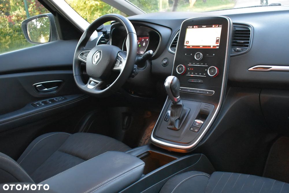 Renault Grand Scenic - 33