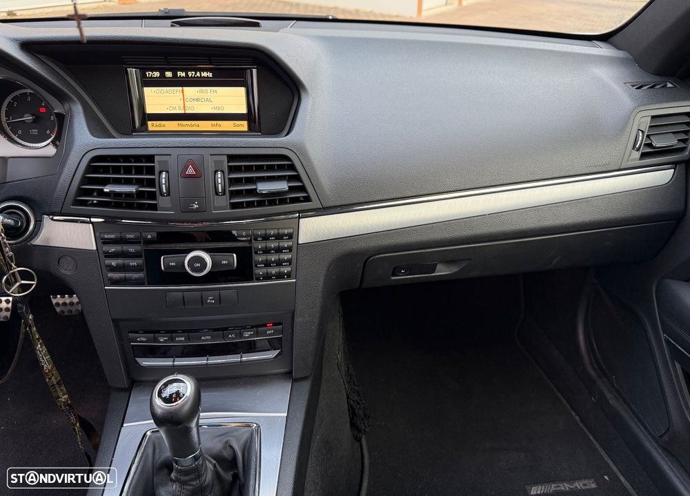 Mercedes-Benz E 220 CDI Avantgarde BlueEfficiency - 31