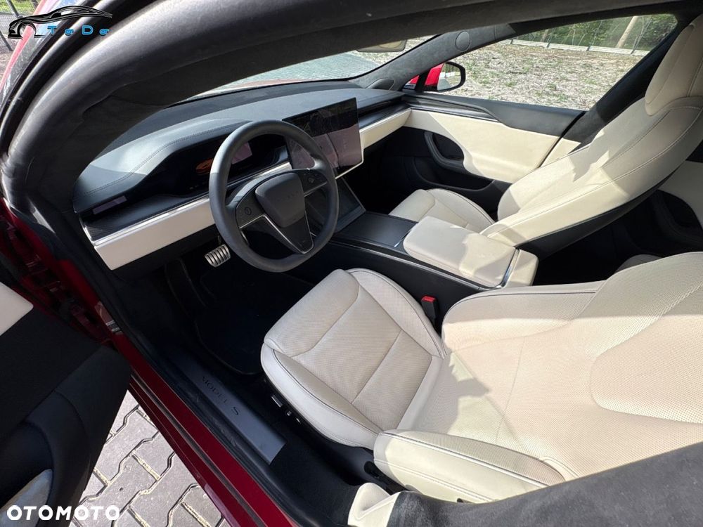 Tesla Model S Plaid - 17