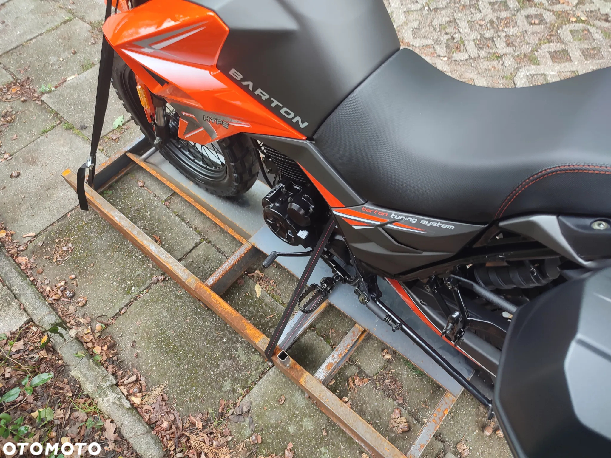 Barton Hyper - 6