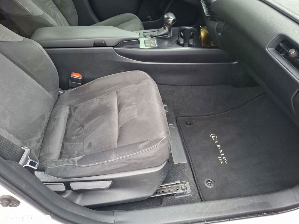 Lexus UX 250h GPF Business 2WD - 19
