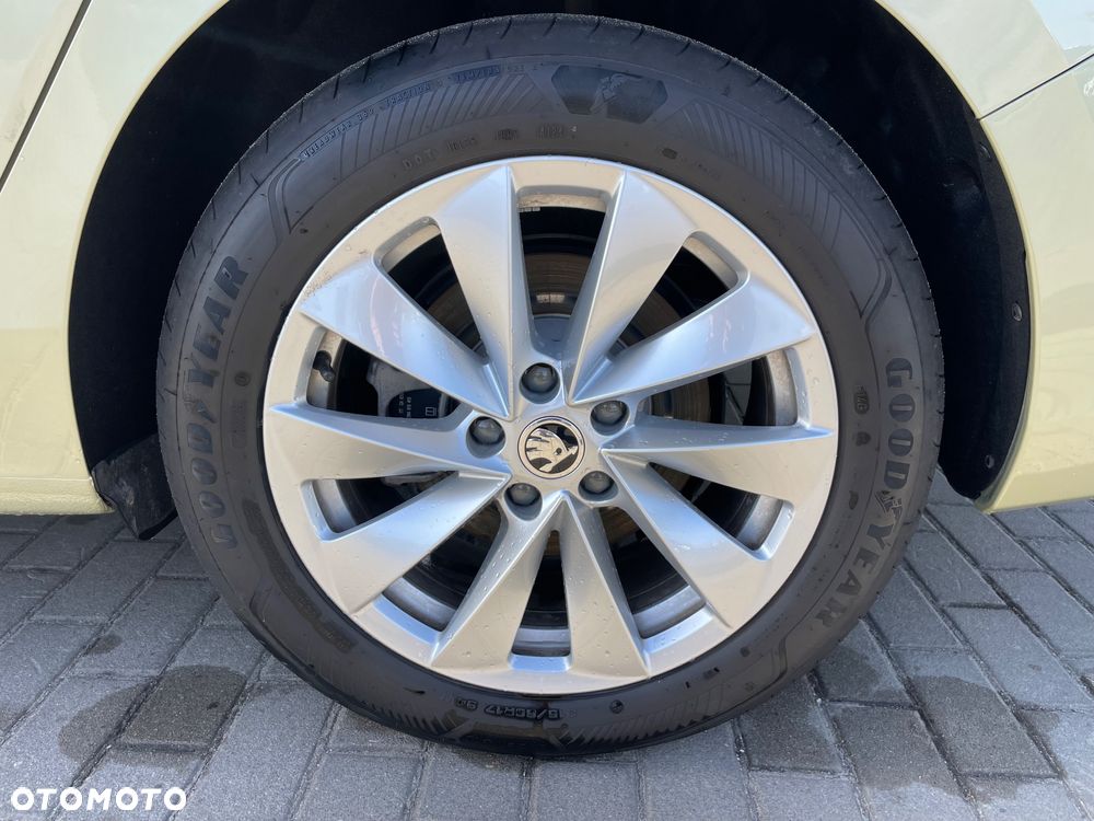 Skoda Superb 1.5 TSI Plug-in Hybrid Selection DSG - 13