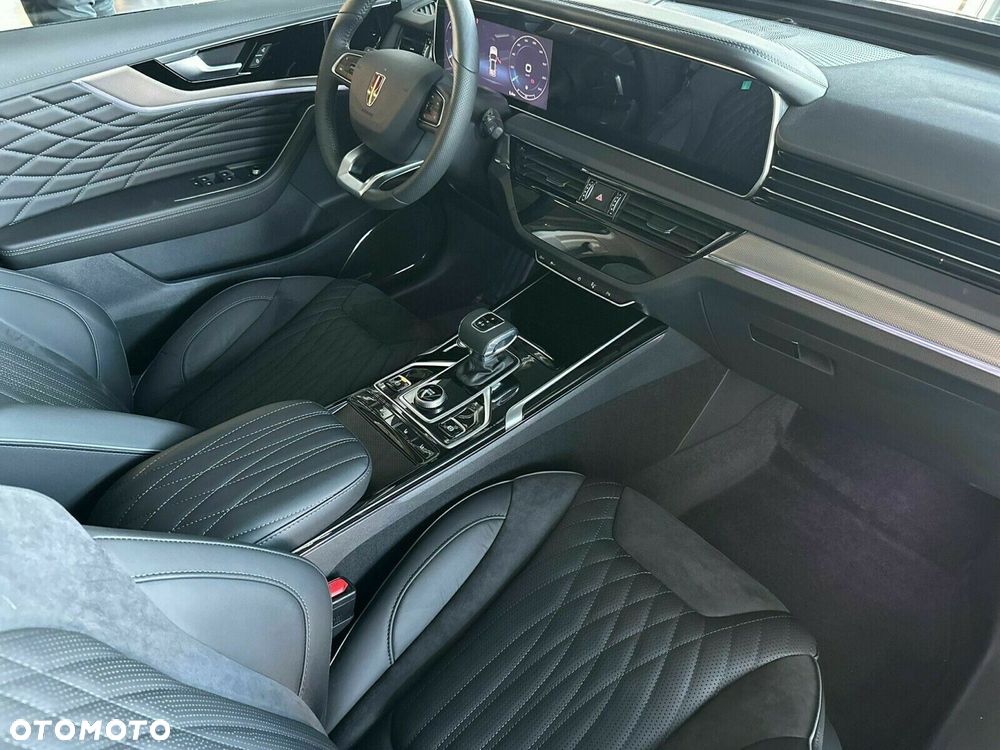 Hongqi HS5 - 11