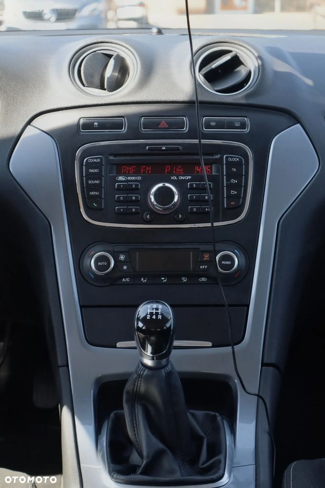 Ford Mondeo 1.6 Silver X - 11