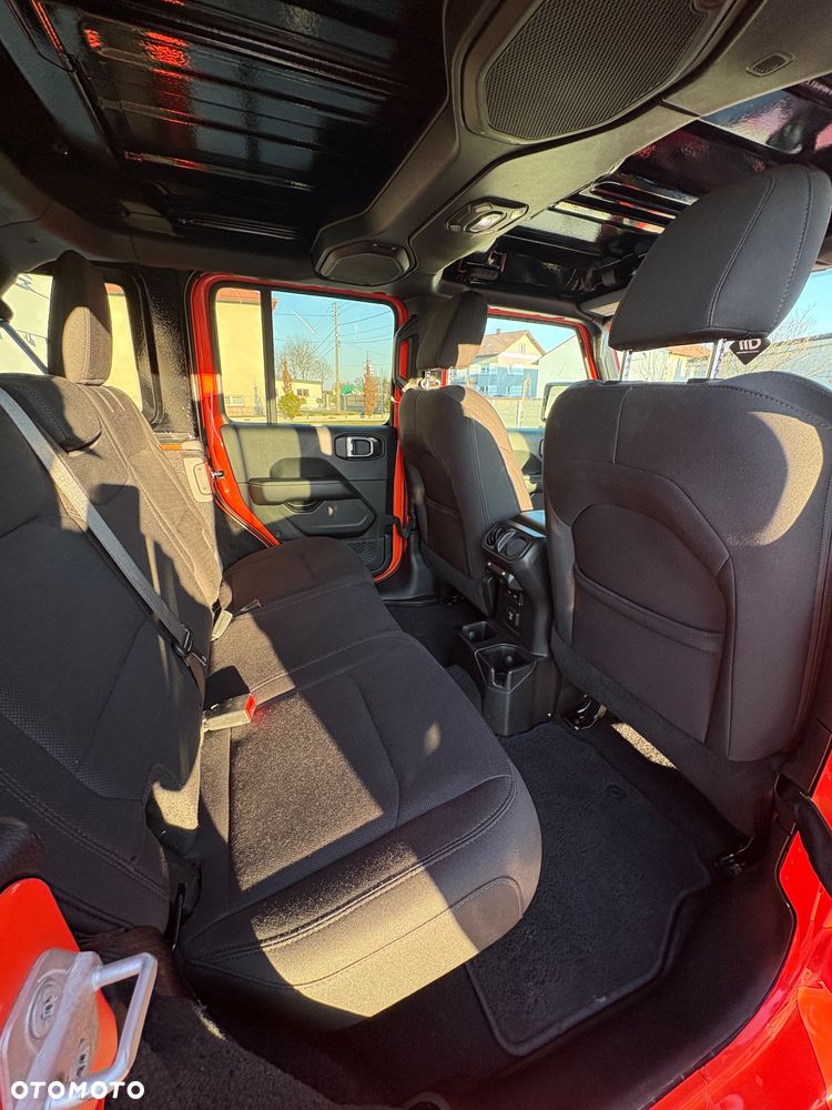 Jeep Wrangler Unlimited 3.6 Automatik Sahara - 16