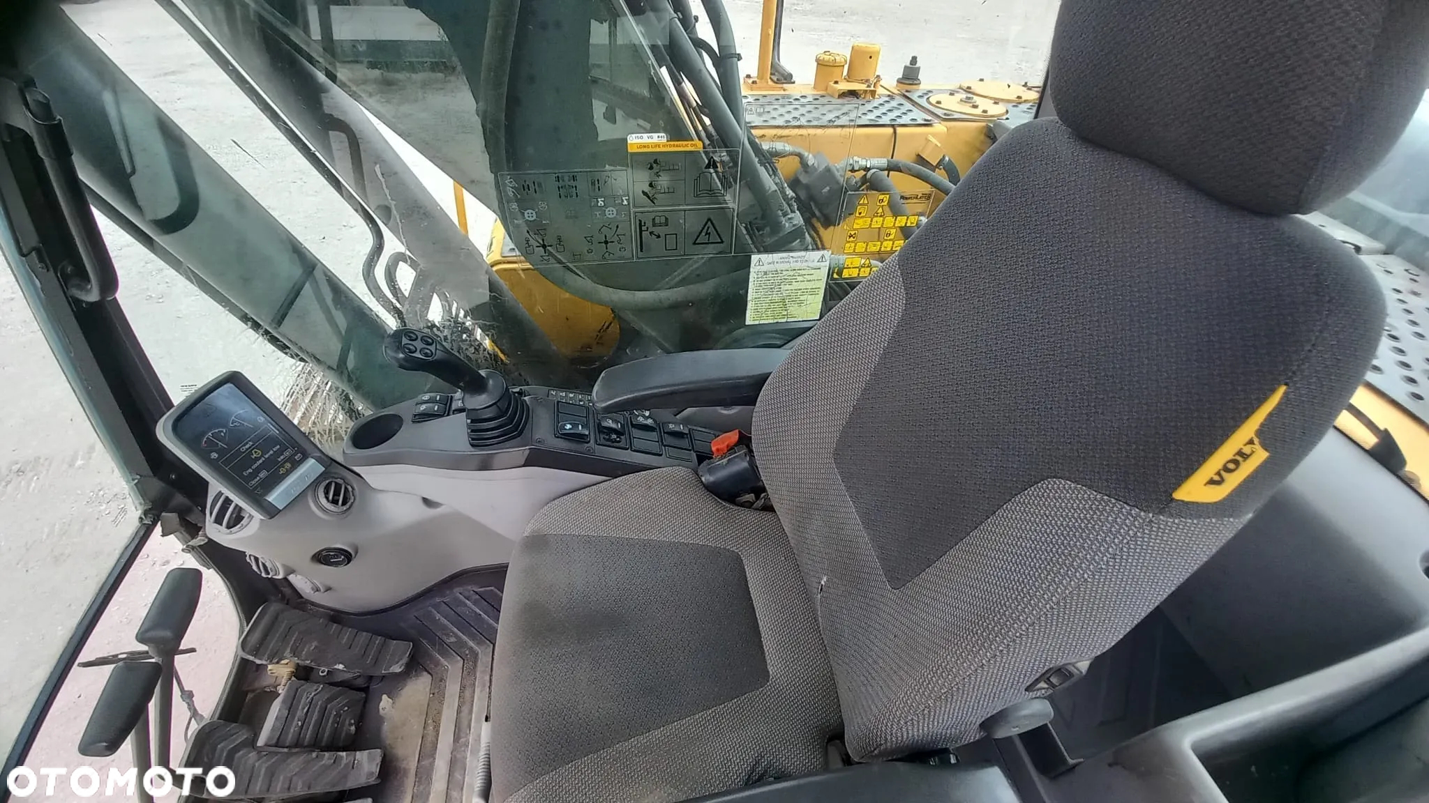 Volvo EC220DL - 2