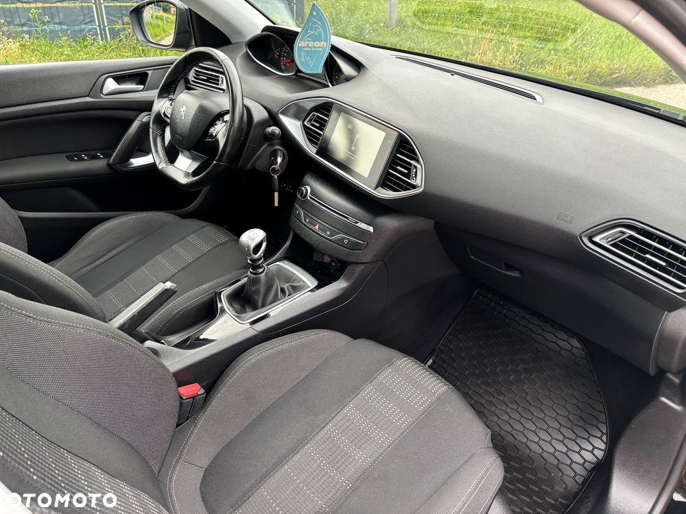 Peugeot 308 - 13